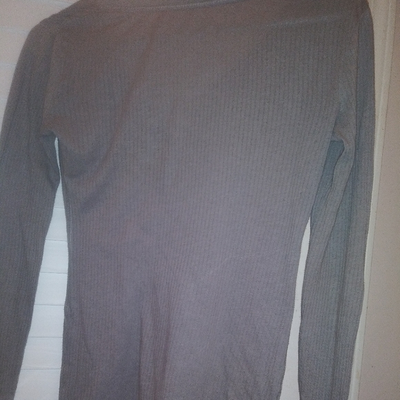 Shirt - Picture 5 of 6